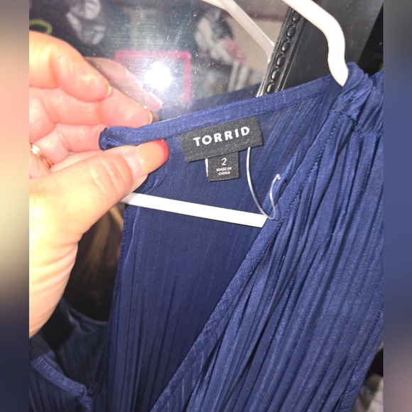 🍁🍂Torrid 2x Navy Pleated Knit Surplice Drawstring Culotte Jumpsuit - Picture 3 of 5